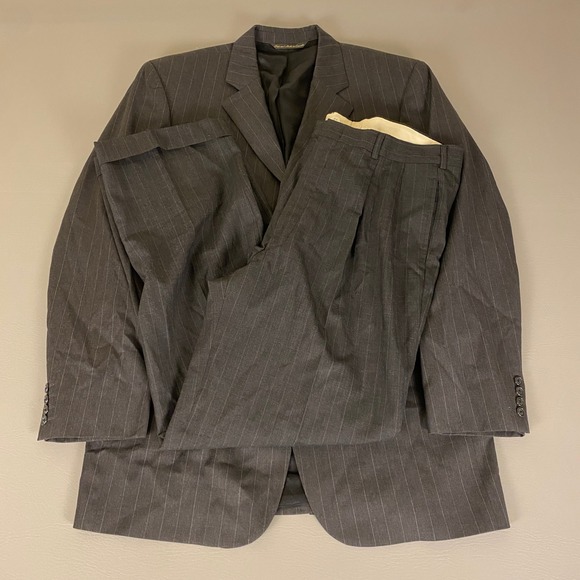 Jack Victor Two Piece Suit Mens 44L Pants 34x32  Loro Piana Wool Pinstripe Gray* - Picture 1 of 16